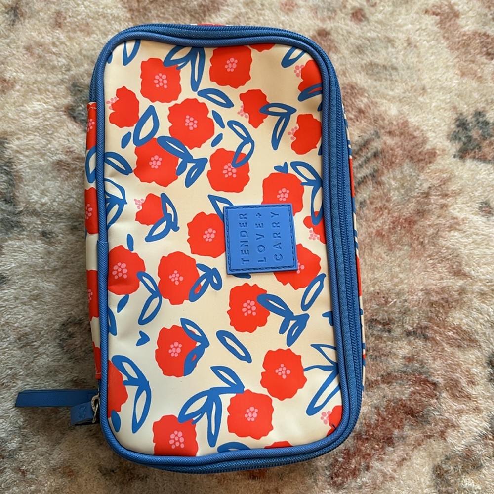 Tender Love + Carry Makeup Bag